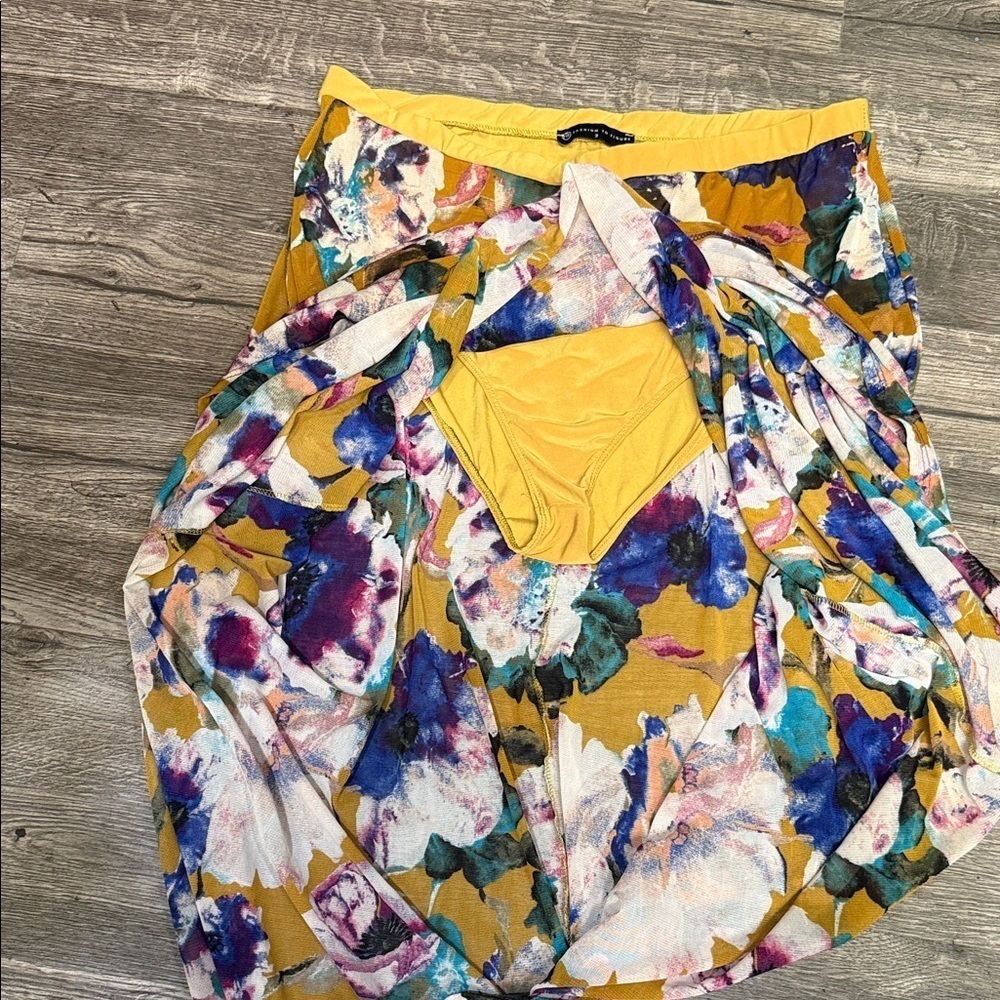 Fashion to Figure A-Line Skirt in Multicolor Floral - Picture 5 of 5